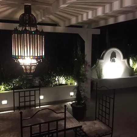 Del Paraiso Apartment *